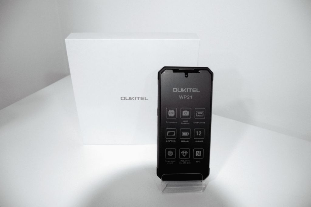 el móvil resistente del momento: Oukitel WP21