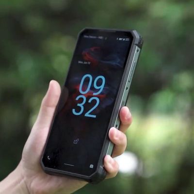 OUKITEL-WP19-The-Worlds-Largest-21000mAh-Rugged-Smartphone-with-SONY-Night-Vision-Camera2.166